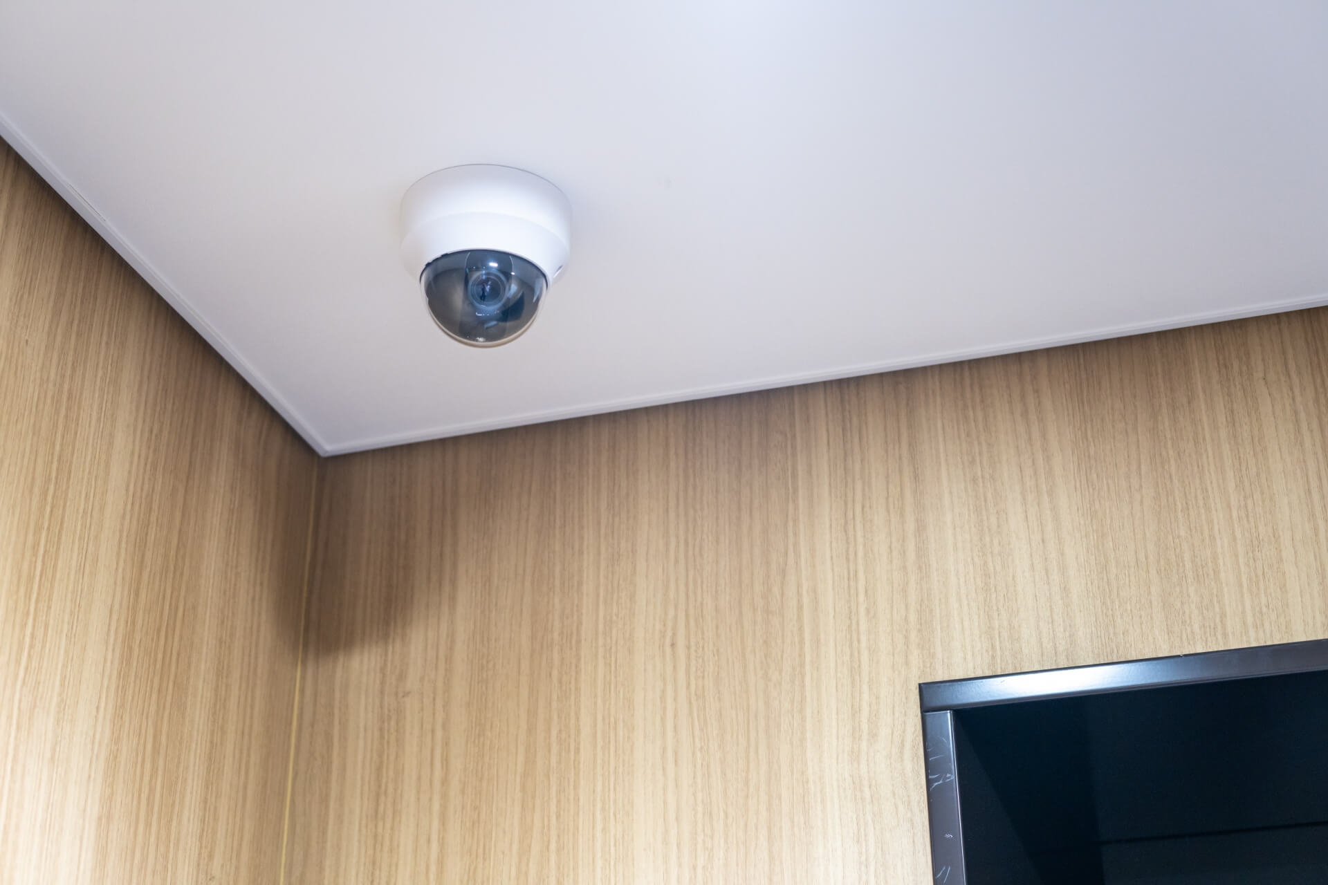 ホテルの防犯カメラの設置位置と推奨箇所