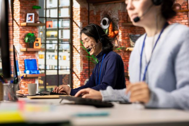 コールセンターのスタッフ