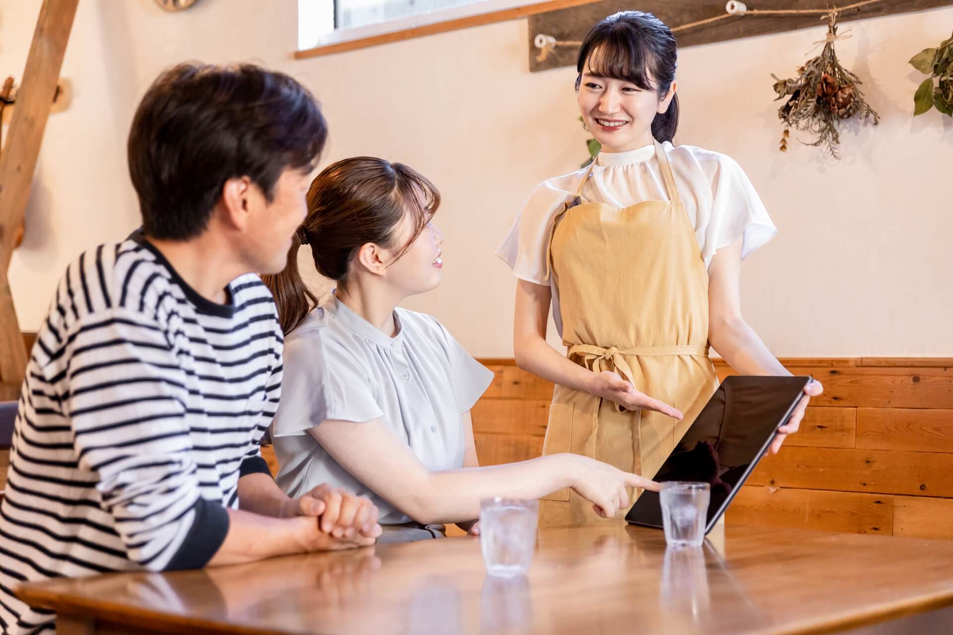 飲食店に自動精算機を導入するメリット